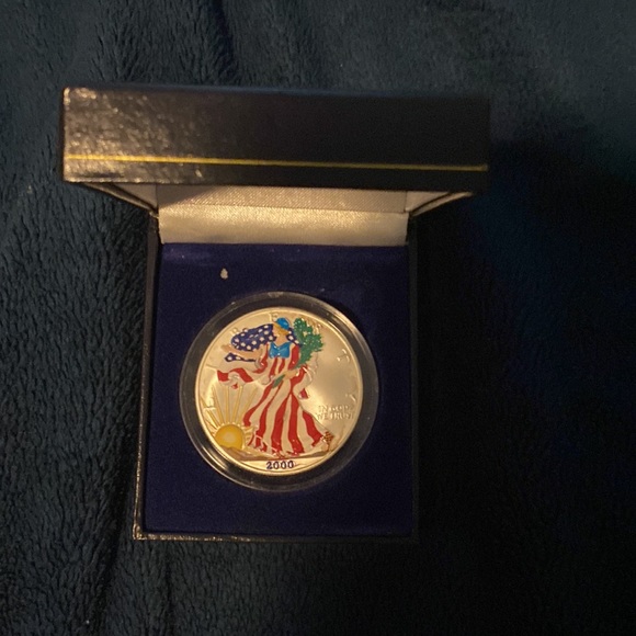 2000 Walking Silver Liberty coin in color. - Picture 2 of 2